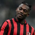 milan-in-ansia-per-leao:-e-uscito-per-infortunio-durante-il-match-col-verona