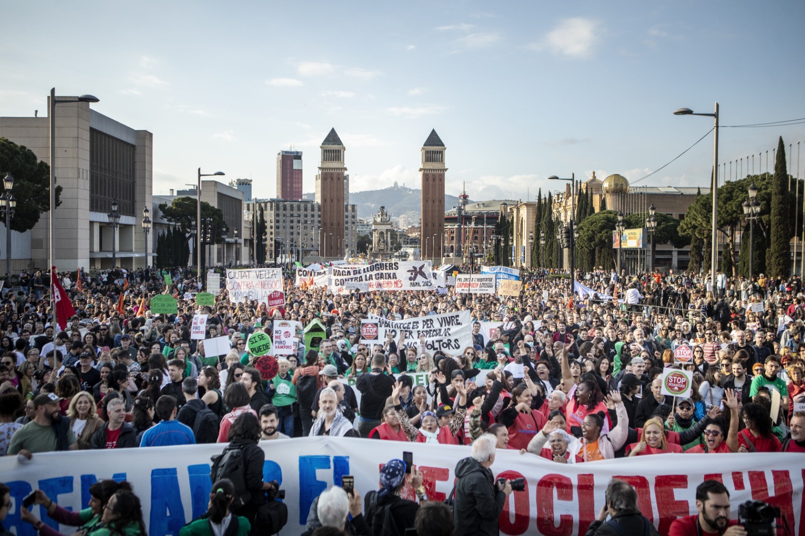 spagna,-i-movimenti-per-la-casa-in-piazza-e-l’intervento-del-governo-sugli-affitti-brevi