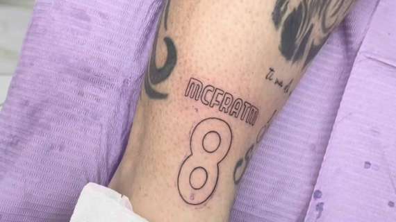 incredibile-a-napoli,-un-tifoso-si-tatua-mcfratm:-“ora-manca-solo-la-firma-di-scott…”