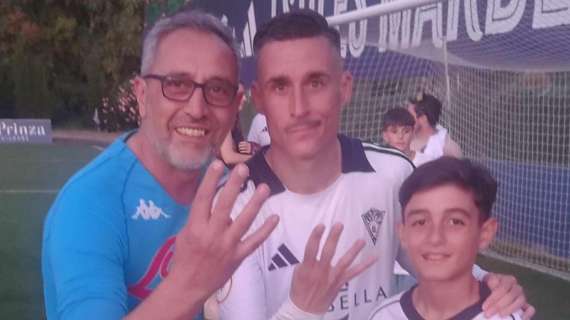 callejon-da-marbella-celebra-la-vittoria-del-napoli:-mima-il-‘4’-dello-scudetto