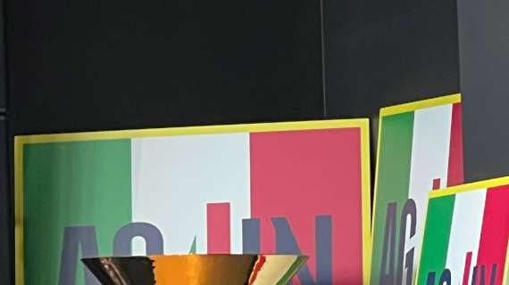 presentazione-ritiri,-c’e-anche-la-coppa-del-quarto-scudetto-del-napoli