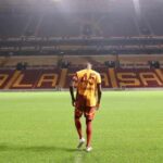 osimhen,-al-hilal-rilancera-col-napoli-ma-il-nigeriano-ha-rifiutato-un-ingaggio-shock:-le-cifre