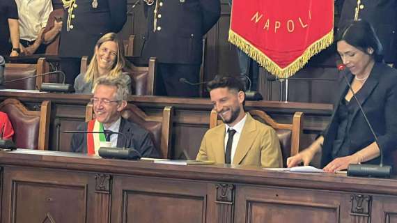 al-maschio-angioino-come-al-maradona:-bellini-omaggia-mertens-con-l’ultimo-urlo-gol