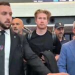 de-bruyne-dopo-le-visite-raggiunge-adl-nella-sua-casa-di-roma-per-la-firma