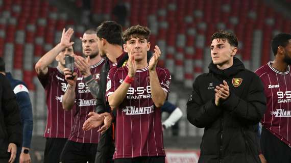 salernitana,-21-componenti-gruppo-squadra-in-ospedale:-chiesto-il-rinvio-del-playout
