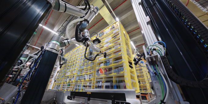 i-magazzini-di-amazon-sono-pieni-di-robot