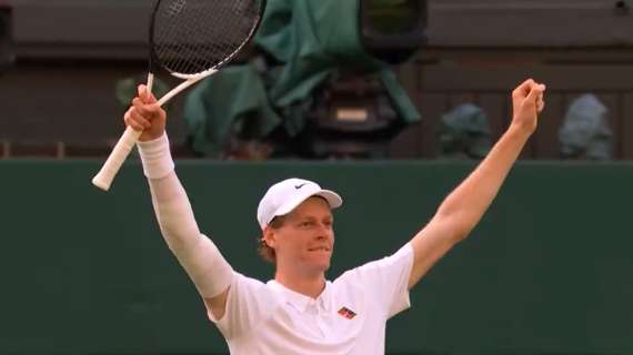 jannik-sinner-trionfa-a-wimbledon-e-fa-la-storia-dello-sport-italiano:-che-rivincita-su-alcaraz