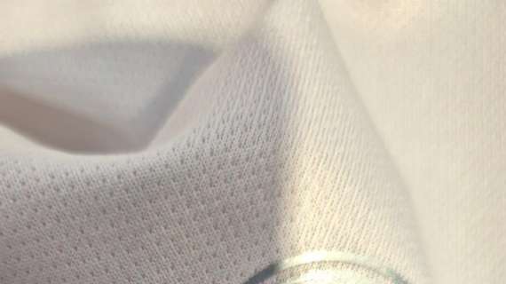 spunta-un-errore-sulle-nuove-maglie:-gli-scatti-sono-gia-virali-sui-social