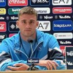 lucca-in-conferenza:-“napoli-il-mio-obiettivo-e-la-prima-scelta!-mi-hanno-voluto-fortemente,-lukaku-fantastico.-rigori?-decide-conte”