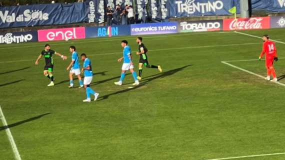 napoli-catanzaro-2-1-(raspadori-5′,-lucca-(r)-7′,-iemmello-48′):-prima-vittoria-stagionale-per-gli-azzurri