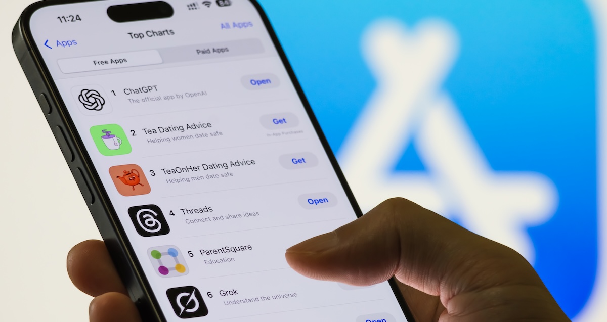 la-societa-di-intelligenza-artificiale-di-elon-musk-ha-fatto-causa-a-apple-e-openai,-sostenendo-che-chatgpt-venga-favorita-nell’app-store