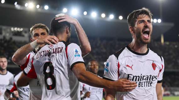 il-milan-batte-2-0-il-lecce-al-via-del-mare:-prima-vittoria-per-allegri