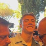ecco-hojlund!-l’attaccante-e-arrivato-a-villa-stuart-per-le-visite-mediche:-le-immagini