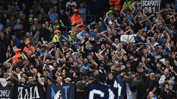 ultra-napoli-a-manchester-con-striscioni-capovolti:-svelato-il-motivo