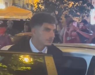 di-lorenzo-lascia-il-metropolitan:-quanti-tifosi-all’esterno-del-cinema