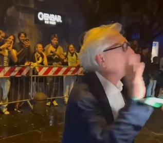 premiere-di-“ag4in”:-show-di-nino-d’angelo-all’uscita-dal-cinema