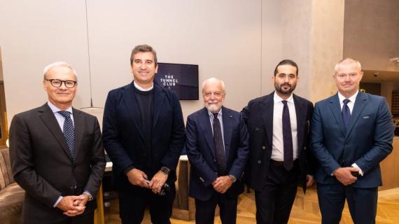 il-napoli-annuncia-una-collaborazione-per-i-doni-ufficiali-nelle-occasioni-uefa