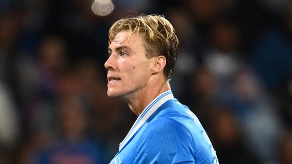 napoli-genoa-2-1-(34′-ekhator,-58′-anguissa,-75′-hojlund):-azzurri-alla-sosta-in-vetta