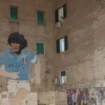 murale-maradona:-polizia-sequestra-esercizi-e-carretti-e-chiude-area,-turisti-increduli