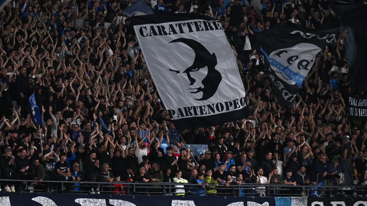 psv-eindhoven-napoli,-230-tifosi-azzurri-allontanati:-la-ricostruzione-di-sky