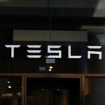 nel-terzo-trimestre-del-2025-tesla-ha-venduto-piu-auto,-ma-ha-avuto-meno-utili-perche-ha-abbassato-i-prezzi