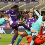 succede-di-tutto-al-franchi:-la-fiorentina-riprende-il-bologna-da-0-2-a-2-2-e-sfiora-la-vittoria