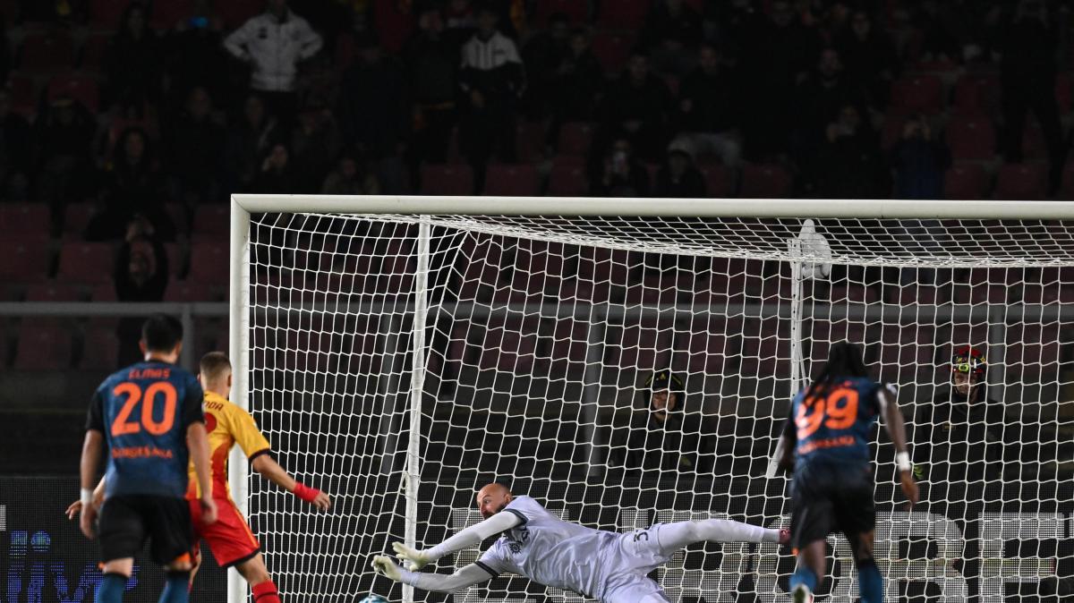 rigore-assegnato-al-lecce-dal-var,-ma-ci-pensa-milinkovic-savic!-si-resta-sullo-0-0