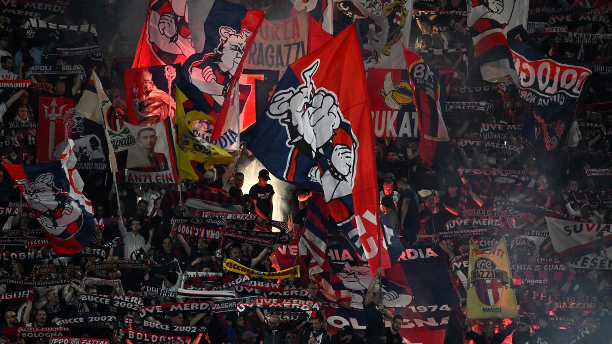 curva-bologna-non-tifera-col-napoli-per-protesta:-“via-bandiere,-tamburi-e-lanciacori…”