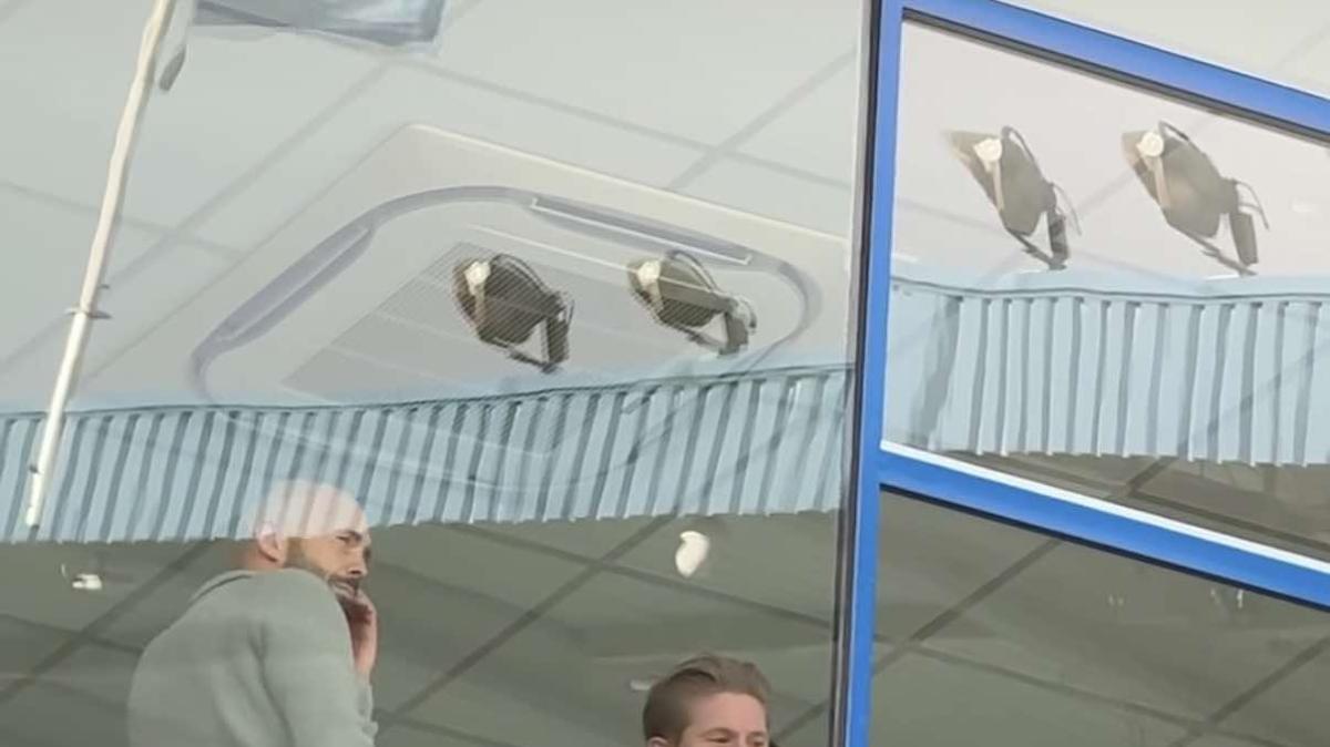 de-bruyne-spettatore-d’eccezione-in-belgio:-(ancora-in-stampelle)-assiste-a-genk-mechelen