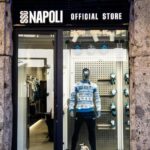 sscnapoli,-dopo-il-rinnovo-riapre-lo-store-ufficiale-di-via-calabritto:-i-dettagli