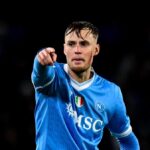 primo-cambio-per-il-napoli:-esce-un-difensore-per-far-entrare-un-titolare