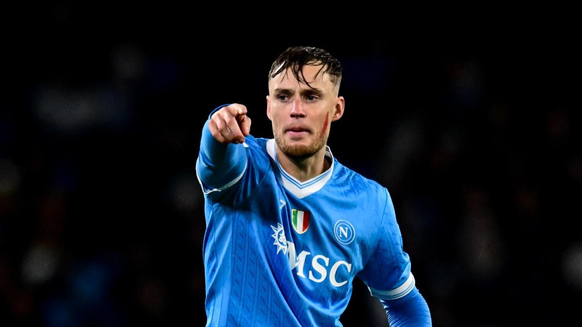 primo-cambio-per-il-napoli:-esce-un-difensore-per-far-entrare-un-titolare