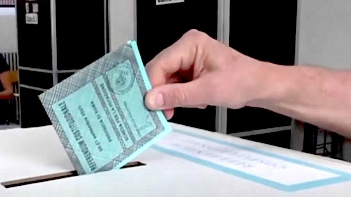 elezioni-regionali-campania,-affluenza-al-voto-molto-bassa:-il-dato