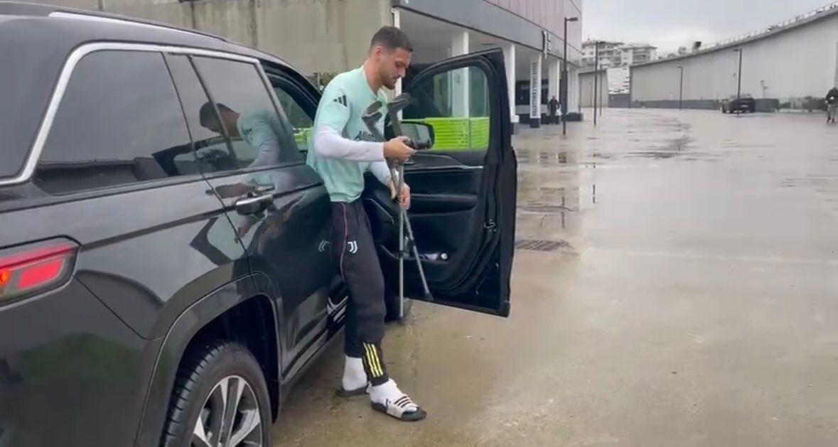 juve,-ansia-per-gatti:-e-arrivato-al-jmedical-in-stampelle