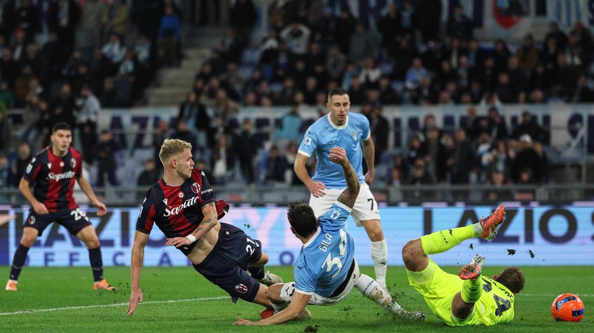botta-e-risposta-all’olimpico:-pari-tra-lazio-e-bologna-con-i-biancocelesti-che-finiscono-in-10
