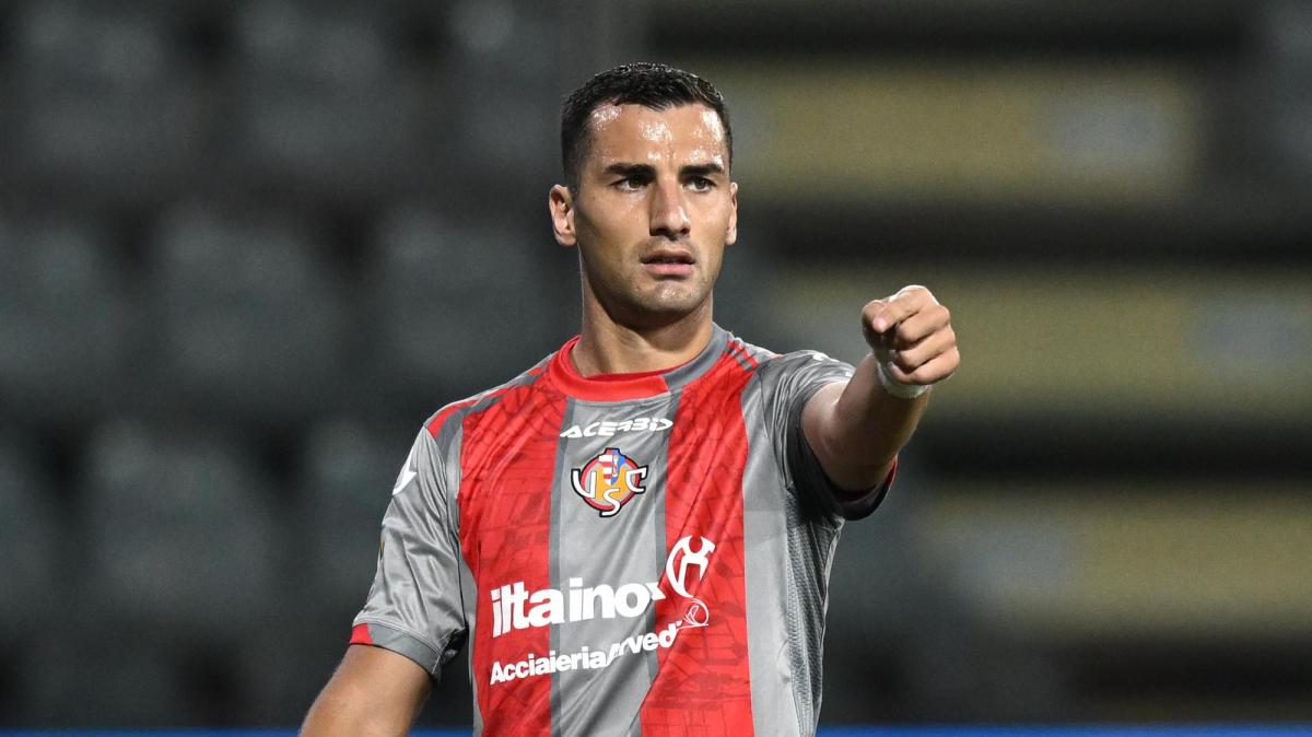 attenzione-alle-palle-inattive-della-cremonese:-e-prima-per-gol-di-testa-e-su-cross