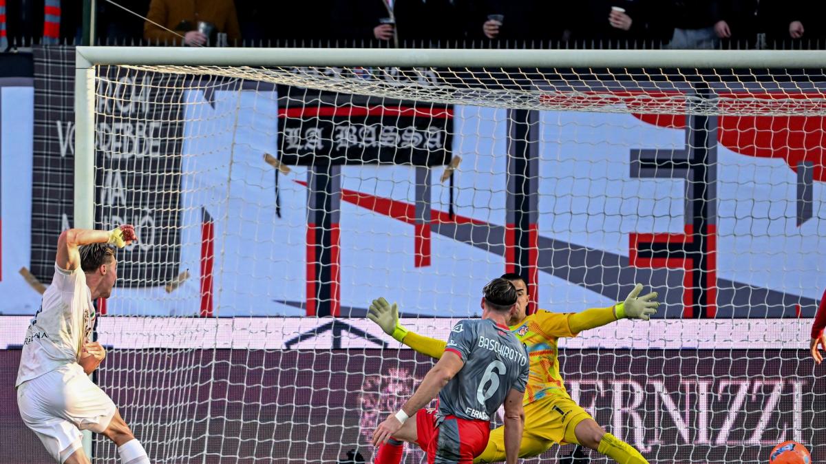 anche-con-l’europa-il-napoli-corre-in-campionato:-ha-un-punto-in-meno-rispetto-a-un-anno-fa