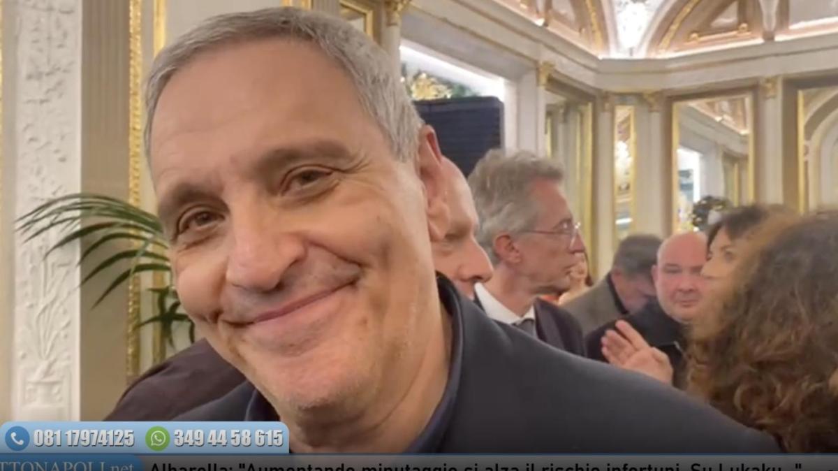 riapre-la-sala-degli-specchi,-de-giovanni:-“e-un-tempio.-data-importante-per-la-citta”