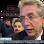 sindaco-manfredi-sul-palco-a-piazza-plebiscito:-“ecco-il-mio-augurio-ai-napoletani”