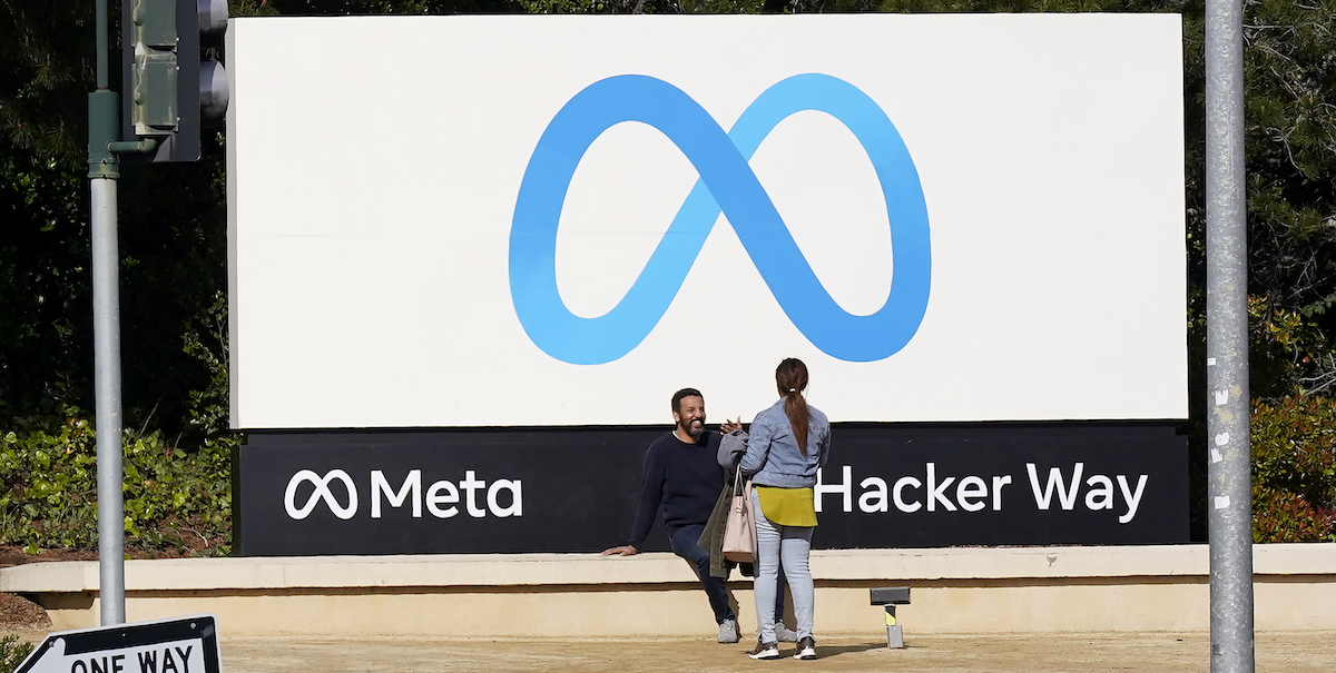 meta-ha-detto-di-aver-rimosso-550mila-profili-legati-a-minori-di-16-anni-in-australia,-per-via-della-legge-che-vieta-loro-i-social