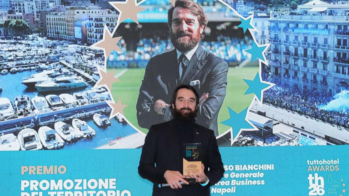sscnapoli,-a-bianchini-il-premio-‘tuttohotel’-per-la-promozione-del-territorio