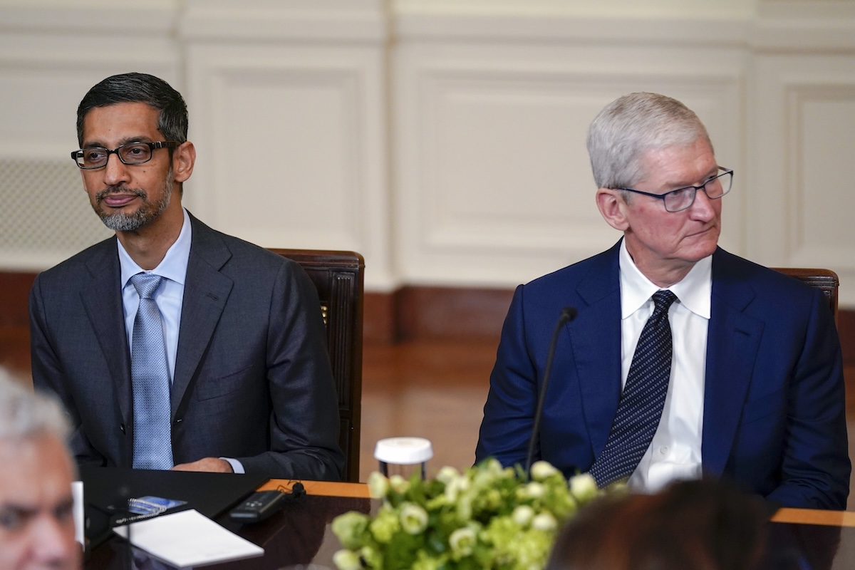 apple-ha-fatto-un-accordo-con-google-per-integrare-il-chatbot-gemini-all’interno-del-suo-assistente-vocale-siri