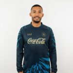 sscnapoli,-versione-blu-del-kit-pre-match-disponibile-sullo-store:-le-immagini