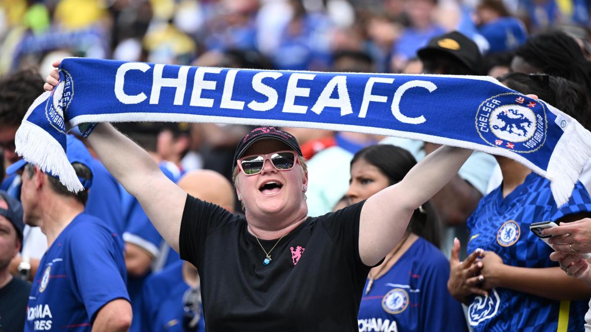 tifosi-chelsea-aggrediti-ieri-a-napoli,-il-racconto-al-telegraph-:-“colpiti-con-i-cacciavite”