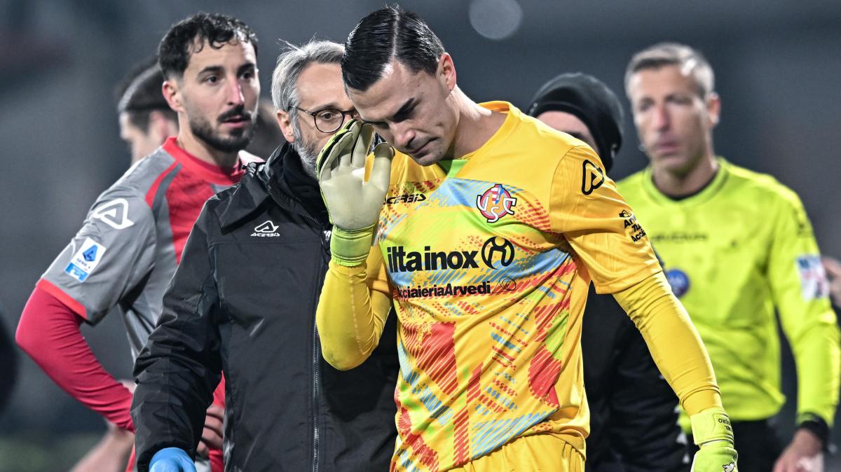 petardo-lanciato-dalla-curva-dell’inter:-audero-tramortito,-lautaro-va-a-parlare-con-i-tifosi