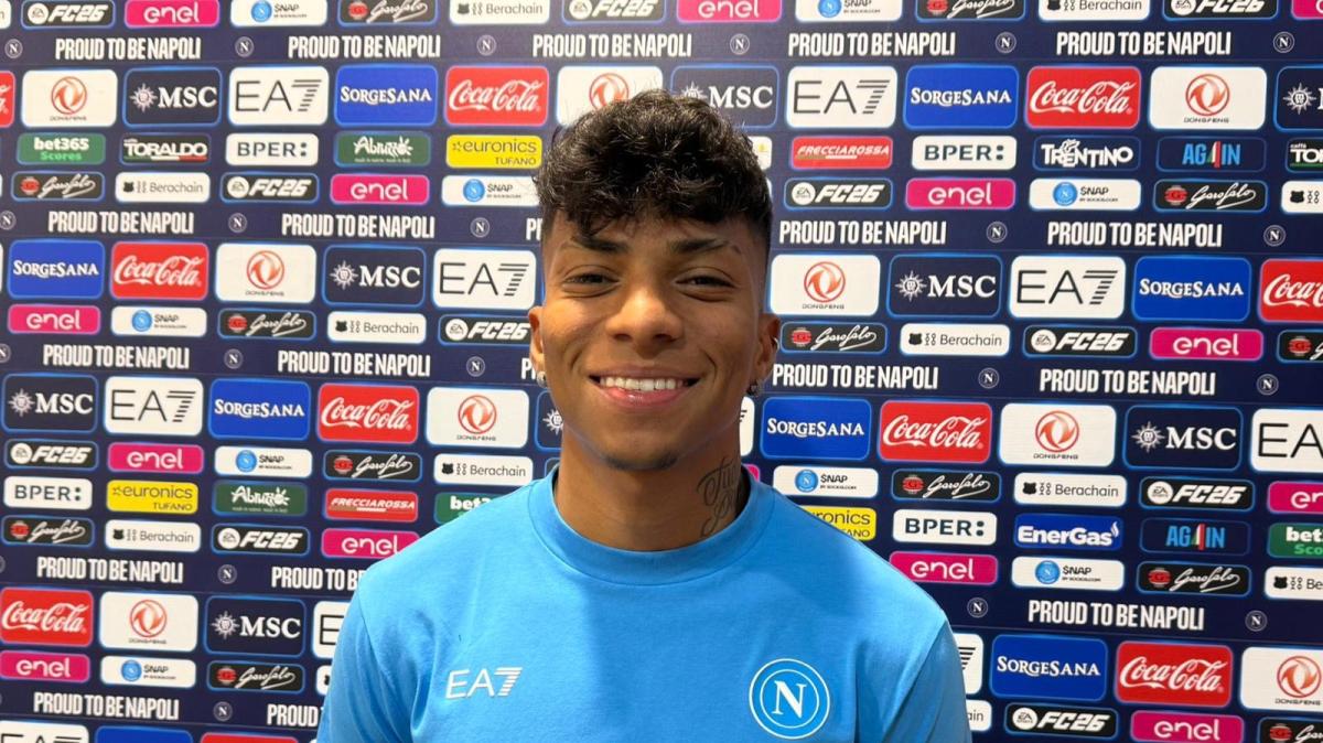 alisson-santos-si-presenta:-“napoli,-che-sogno!-da-conte-imparo-molto.-su-ruolo,-citta-e-lingua…”