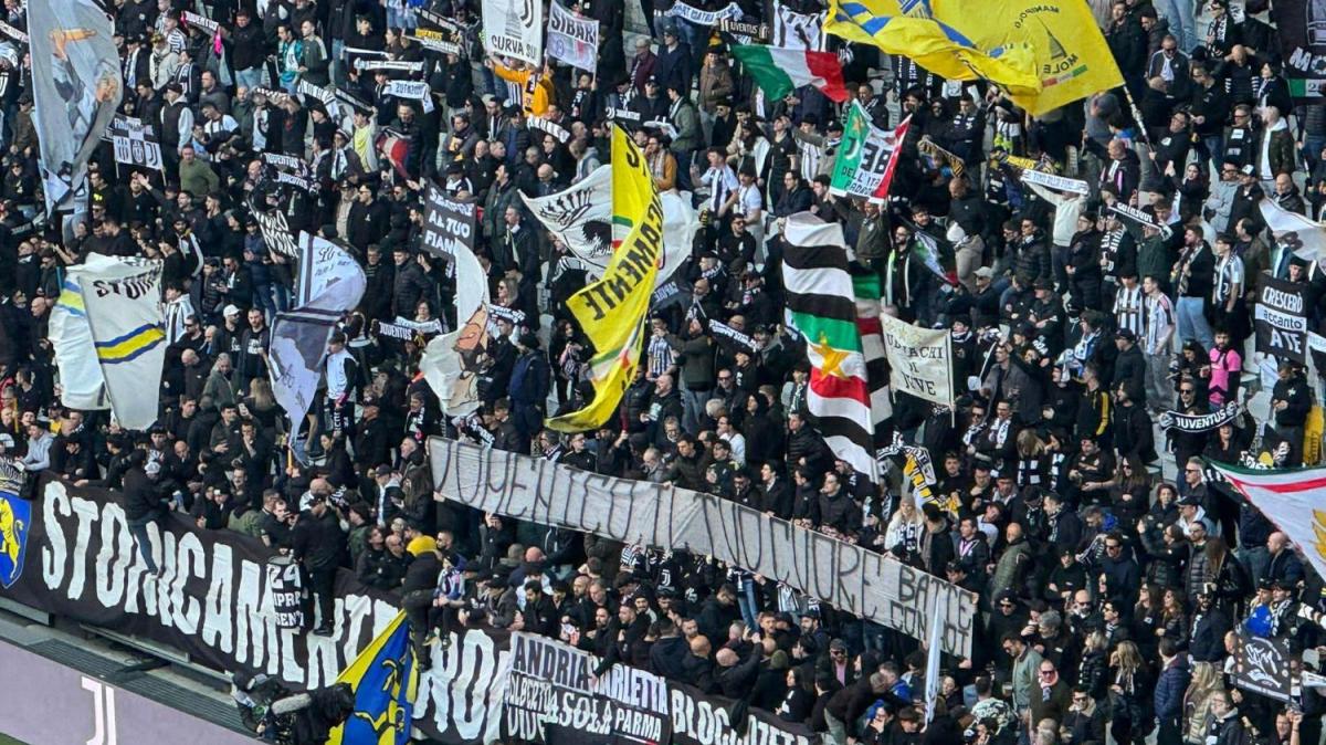 juve-como,-striscione-della-curva-per-il-piccolo-domenico:-“il-tuo-cuore-batte-con-noi”