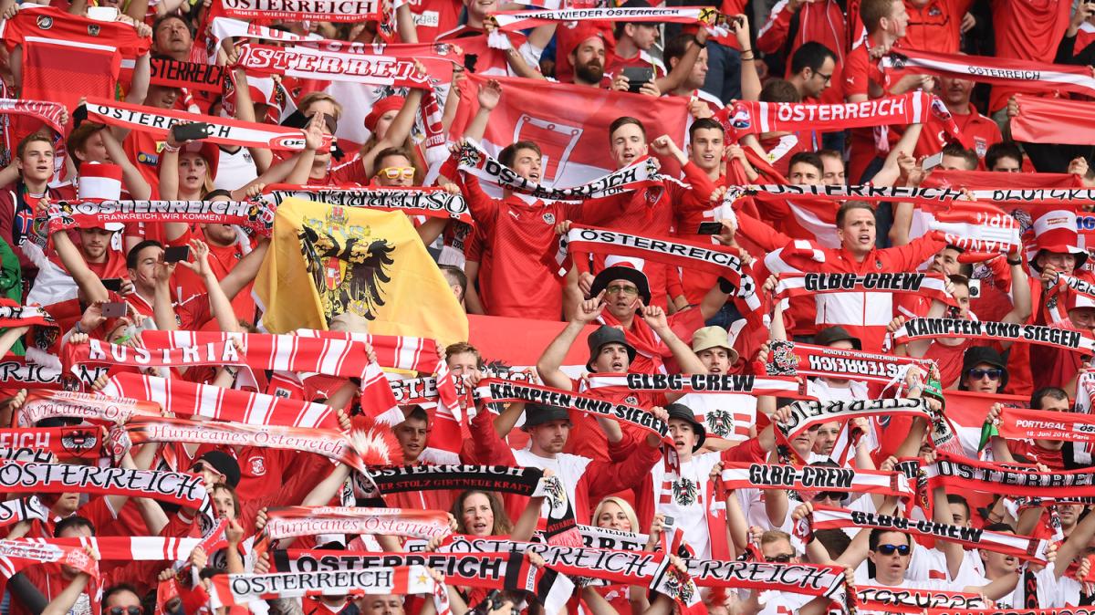 scandalo-in-austria:-ex-arbitro-filma-le-calciatrici-nello-spogliatoio-e-in-doccia