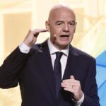 clamorosa-proposta-di-infantino:-“calciatori-che-si-coprono-la-bocca-andrebbero-squalificati”