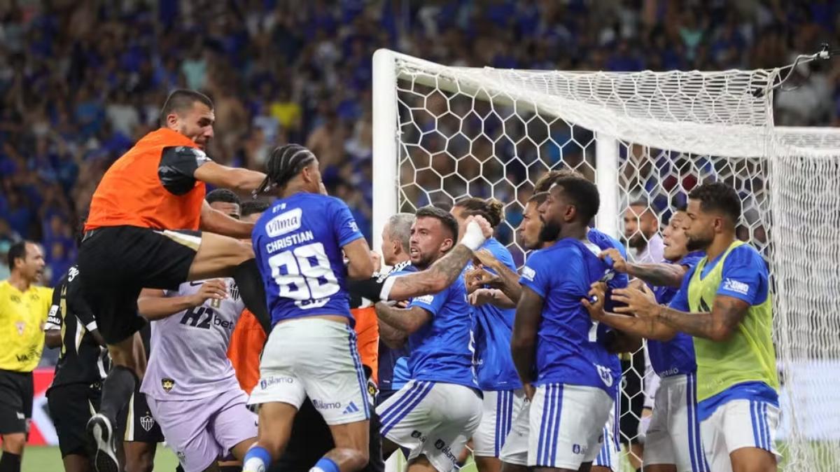 incredibile-in-brasile:-23-espulsi-dopo-una-maxi-rissa-in-campo